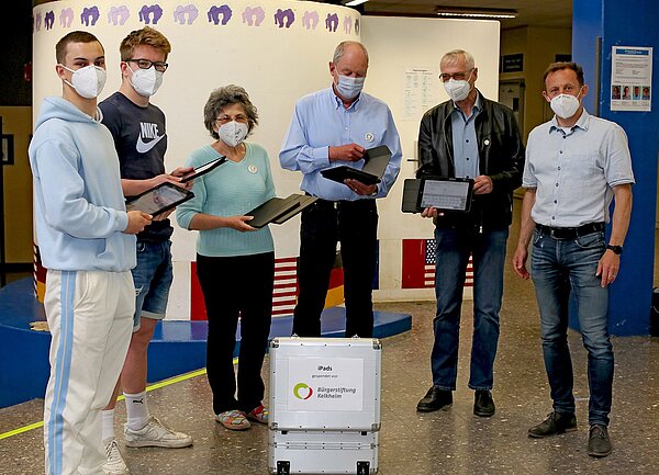 Buergerstiftung_IPads-2021-k