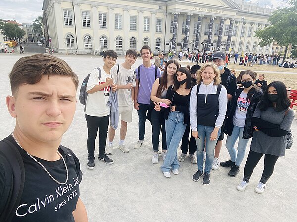 H8 - Documenta 2022