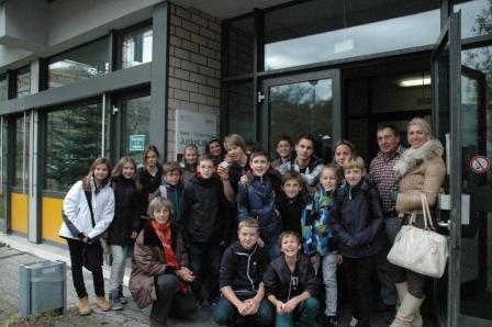 G7aF - Gruppenfoto vor dem Juniorlabor TU-Darmstadt